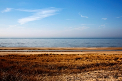 strand vanaf duinen.jpg